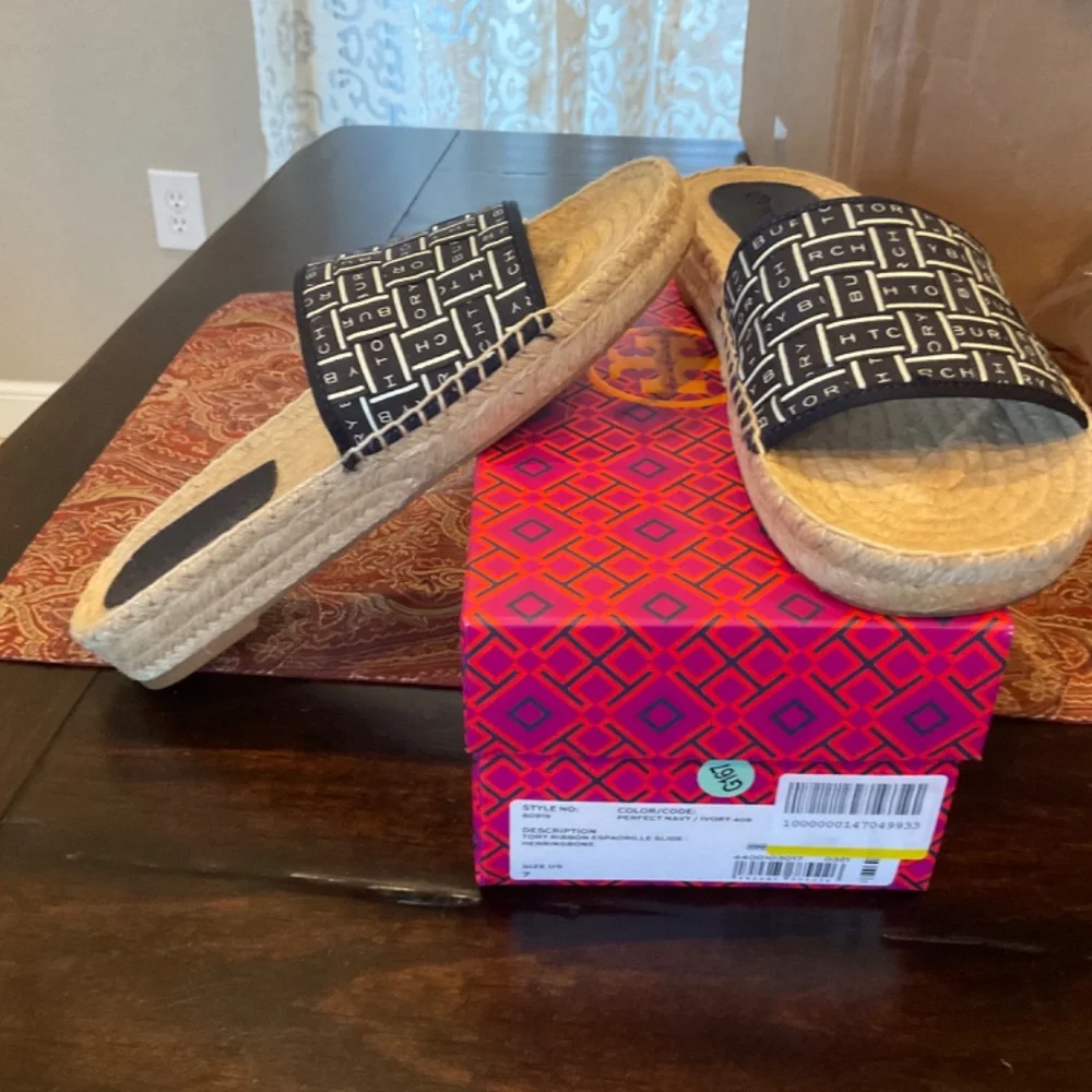 TORY BURCH Ribbon Espadrille Slide perfect Navy/ivory, size 7, BNIB, MSRP$265 - Picture 3 of 4